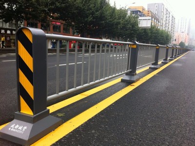 怎么对四川道路交通护栏进行合理的设置